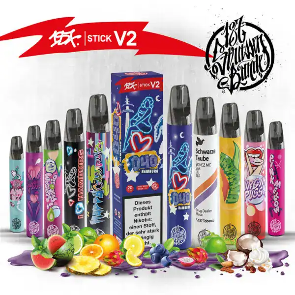 Verschiedene bunte Dampf-Sticks V2 in verschiedenen Geschmacksrichtungen und Verpackungen, mit auffälligen grafischen Designs und frischen Fruchtaromen wie Erdbeeren, Trauben und Zitrusfrüchten. Die Verpackung zeigt die Marke 'Stick V2' und verschiedene Geschmacksrichtungen wie 'Schwarze Taube' und 'Pink Melon'.